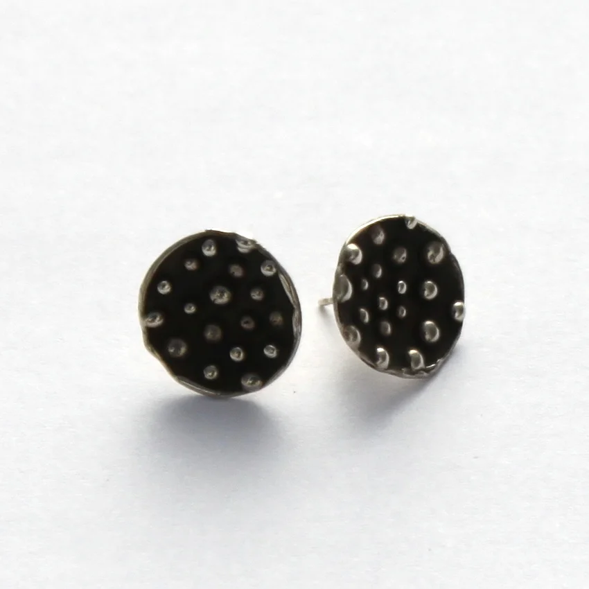 dots earring 1 hell.JPG