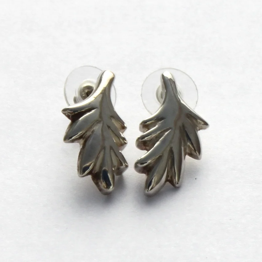 leaves earrings 1 hell.JPG