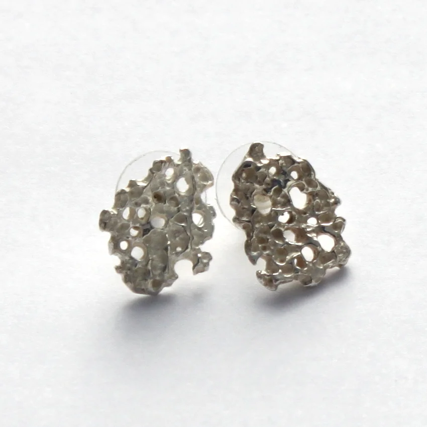 shells earrings 1 hell.JPG