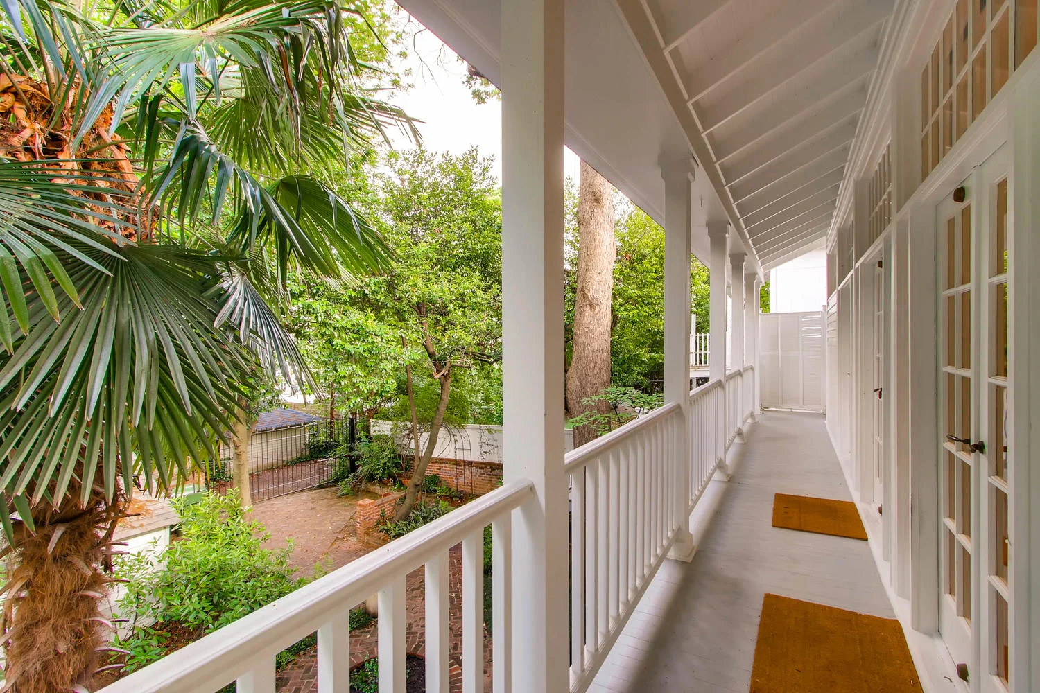 BACK DECK LOOKING TOWARDS YARD