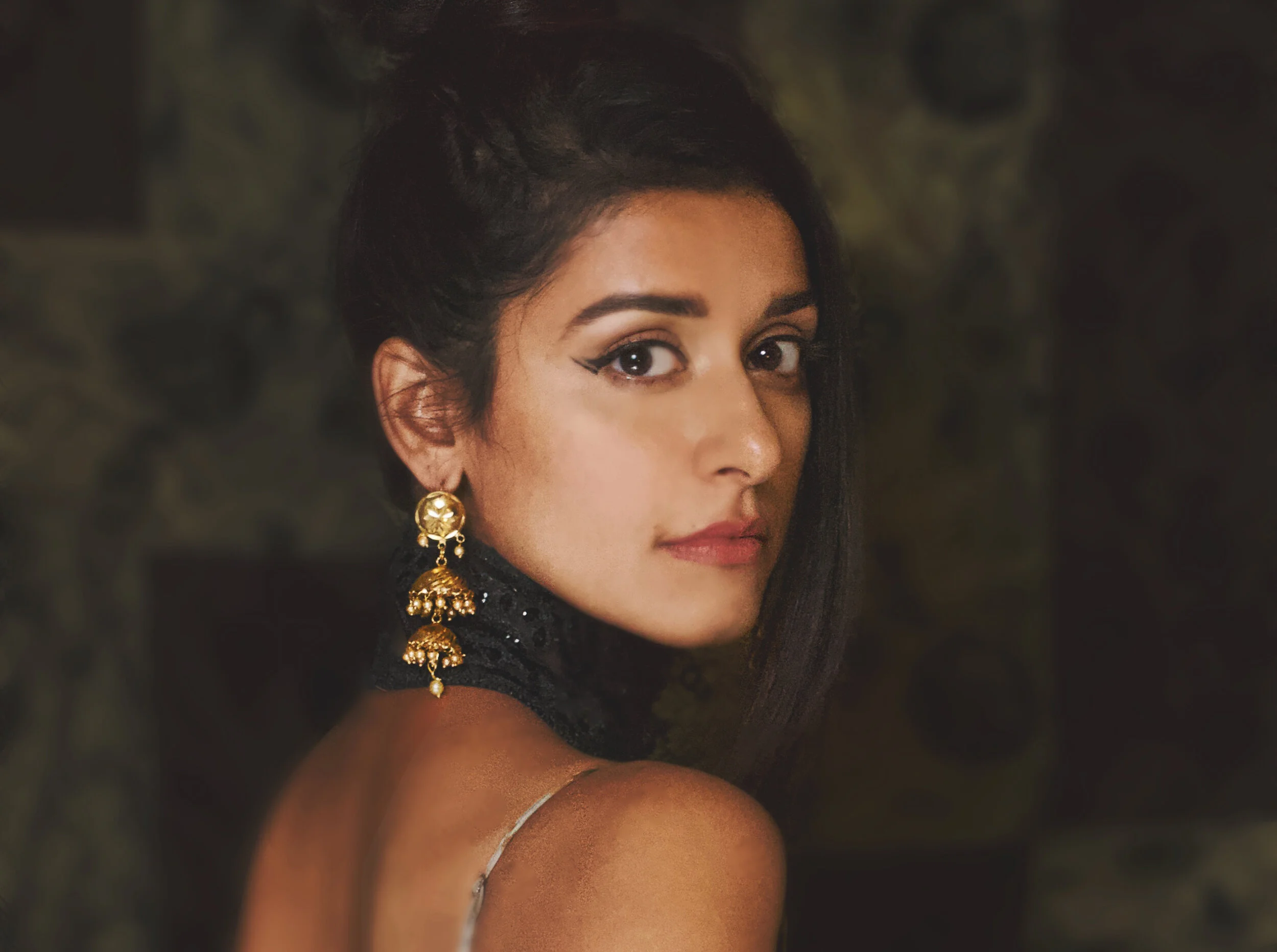 MEET SANDY — Desi News — Celebrating our 28th well-read year!