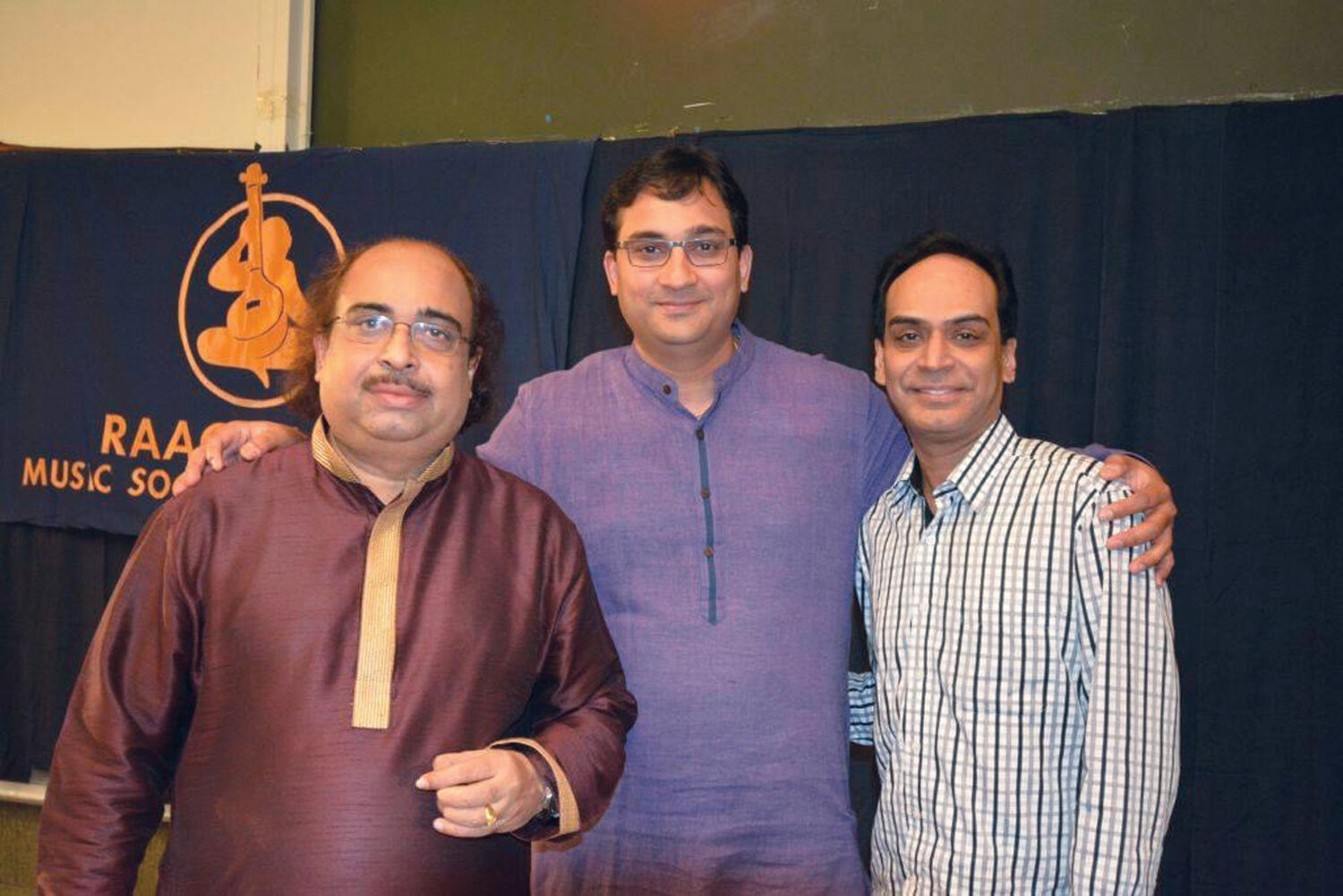 Pandit Majumdar with Nishant Parekh and Nitin Vyas, a Raag-Mala team member.
