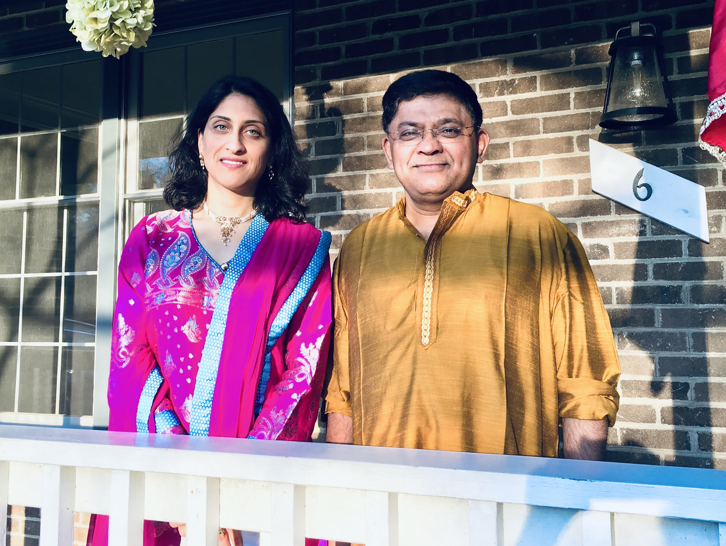 Samidha Joglekar with her guru Narendra Datar.