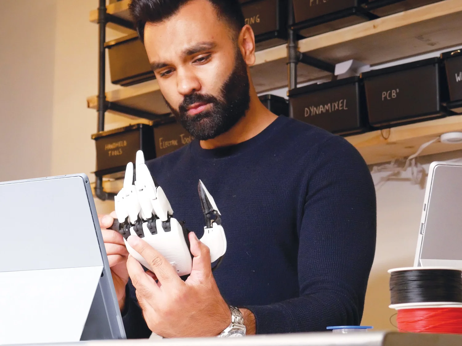 Smartarm ARRIVAL LOUNGE - Inventor driven by problem-solving — Desi News ...