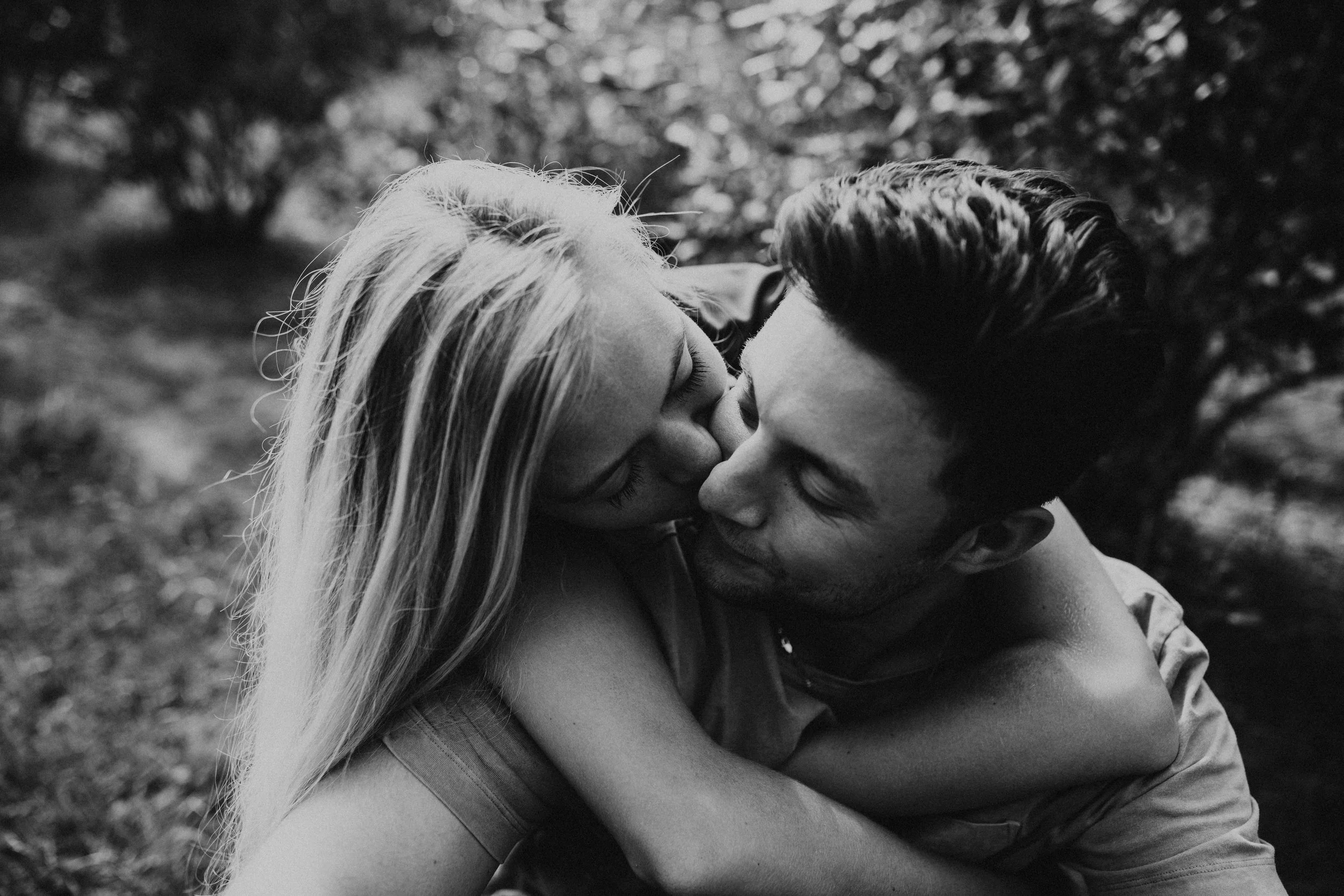 intimate photoshoot