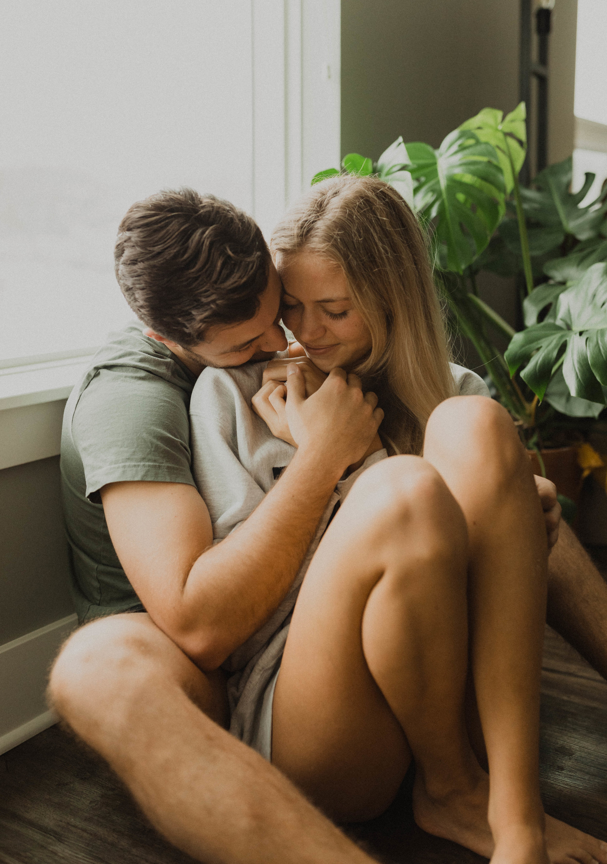 intimate in home engagement