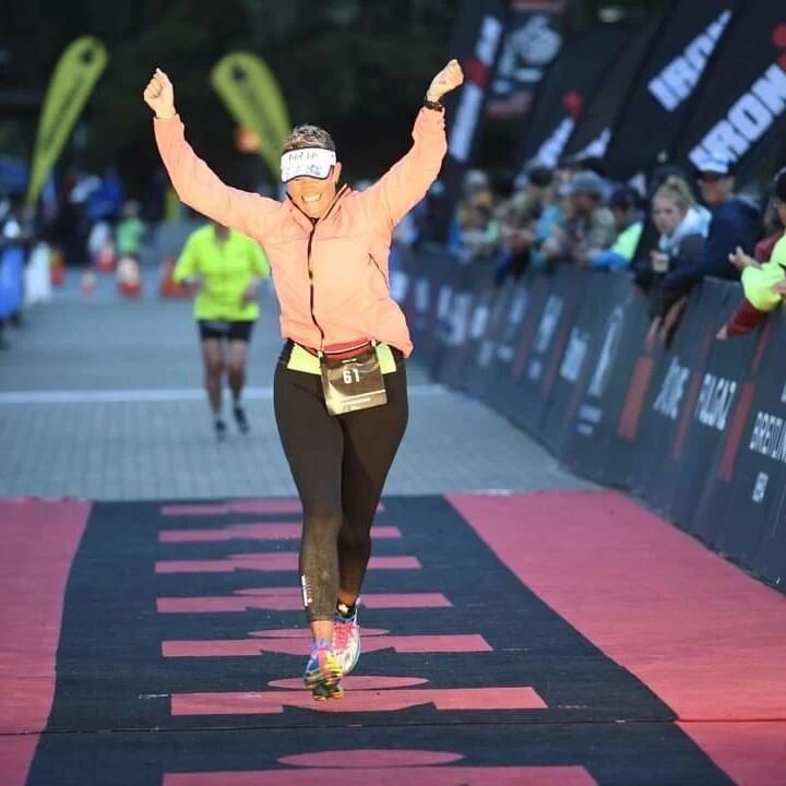Big Congratulations to our incredible Fetch Life Ambassador, Jen, who crushed her 12th Ironman in Alaska! We are so proud of her and grateful she is part of our organization. 
Find her visor on or site. Link in bio.
Only dogs profit from your purchas