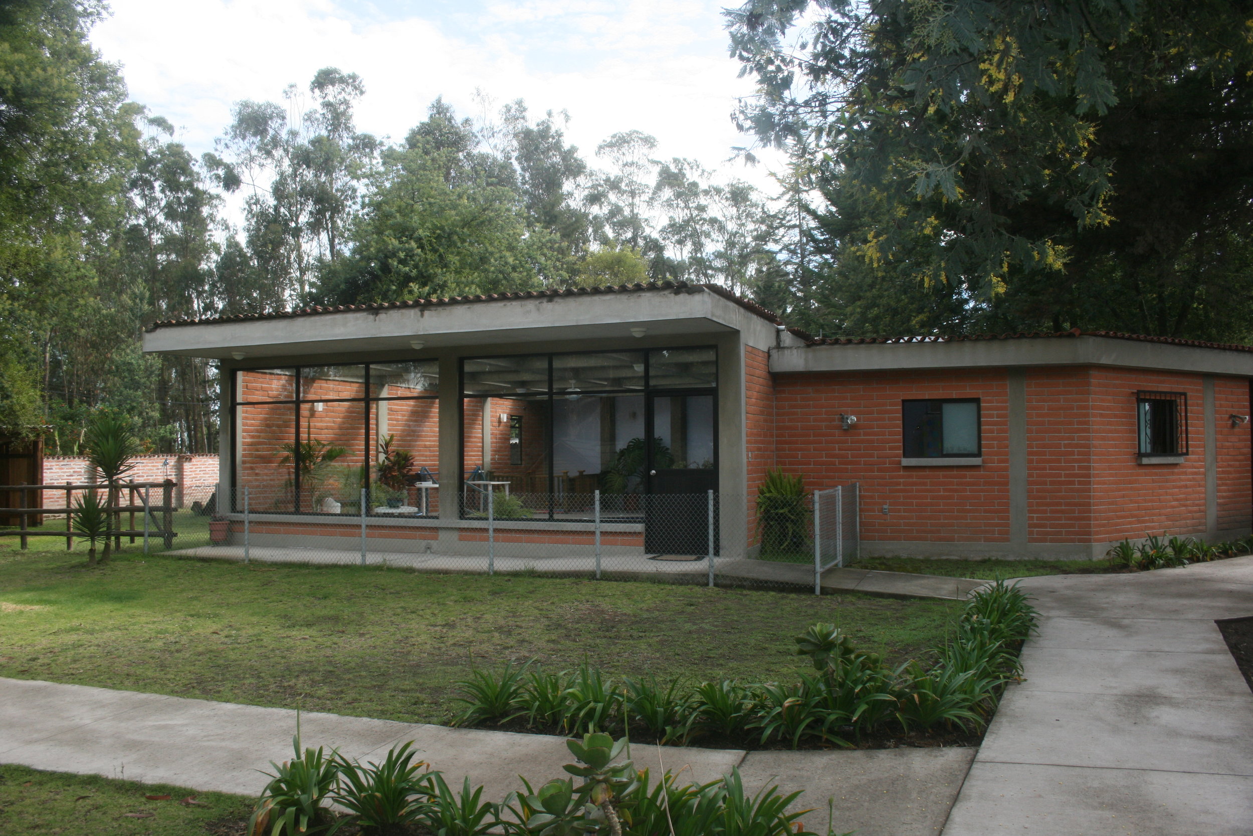 Therapy pool building in Quito, Ecuador