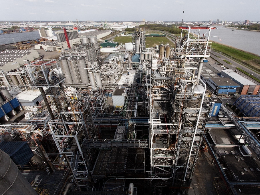 TOTAL Refinery Antwerp, Belgium. Hazardous Area Classification and Verification Dossier build.