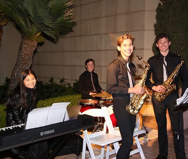 Such a treat having these talented high schoolers from CDM&rsquo;s Jazz Band join us Saturday night. Claire Qiu on piano, Landon Andrizzi on drums, Rome Sutton and Jesse Sandoz on sax #ncecasinonight 
Photo: @tonylattimore