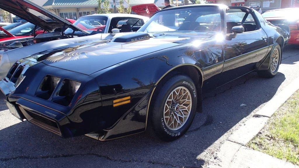 Firebird Show'n Shine at Hooter May 26, 2013 -- (36).jpg