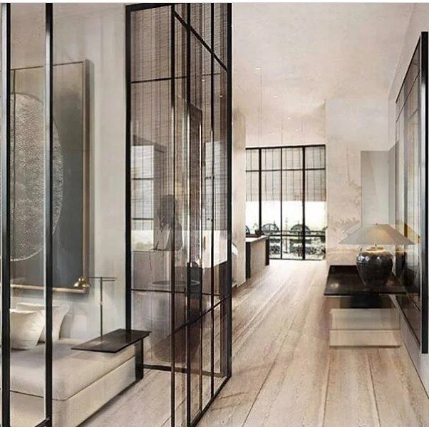 Stunning use of crittall as internal room dividers by @helenacluniesross 
#interior_design #decora&ccedil;&atilde;o #beautifulhomes  #homedecor  #interiores  #interiordesign #interiorstyling  #contemporary #interiordesigner #arquitetura  #classyinter