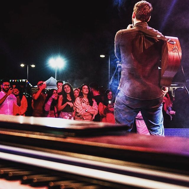 Every single person who sang along that night was a gem. Front row was on 🔥😍 Thank you ❤️🙏🏼
.
&bull;
Tag yourself or a friend if you were there! @wwwausedu @aus_sc .
&bull;
📸 @impressionsbyahmed 💯