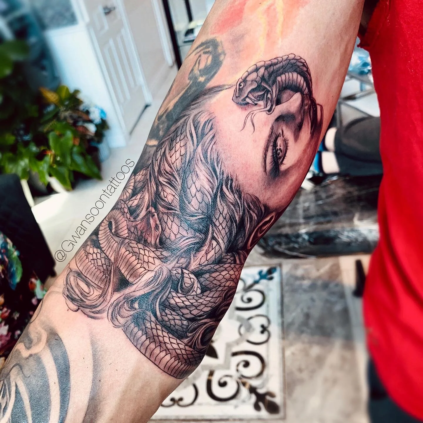 Medusa piece done on inner arm 🐍 Artist @jina.gwansoontattoos &mdash;&mdash;&mdash;&mdash;&mdash;&mdash;&mdash;&mdash;&mdash;&mdash;&mdash;&mdash;&mdash;&mdash;&mdash;&mdash;&mdash;&mdash;
Follow us @gwansoontattoos ✍🏼
&mdash;&mdash;&mdash;&mdash;&mdash;&mdash;&mdash;&mdash;&mdash;&mdash;&mdash;&mdash;&mdash;&mdash;&mdash;&mdash;&mdash;&mdash;
☎️ 1-416-909-9055
📩 info@gwansoonleetattoo.com
🖥 www.gwansoonleetattoo.com
&mdash;&mdash;&mdash;&mdash;&mdash;&mdash;&mdash;&mdash;&mdash;&mdash;&mdash;&mdash;&mdash;&mdash;&mdash;&mdash;&mdash;&mdash;
.
.
.
.
.
#gwansoontattoos#tattooofinstagram#blackandgrey#tattooaddict#tattooartwork#tattoooftheday#tattoolife#tattoomodel#tattoostyle#skinart#tattooideas#tattooart#tattooworld#tattoolove#tattooinspiration#torontoart#torontoartist#mississauga#toronto#brampton#torontotattoo#mississaugatattoo#tatuaje#tattooidea#femaleartist#medusa#snaketattoo#portrait#eyes#snakesofinstagram