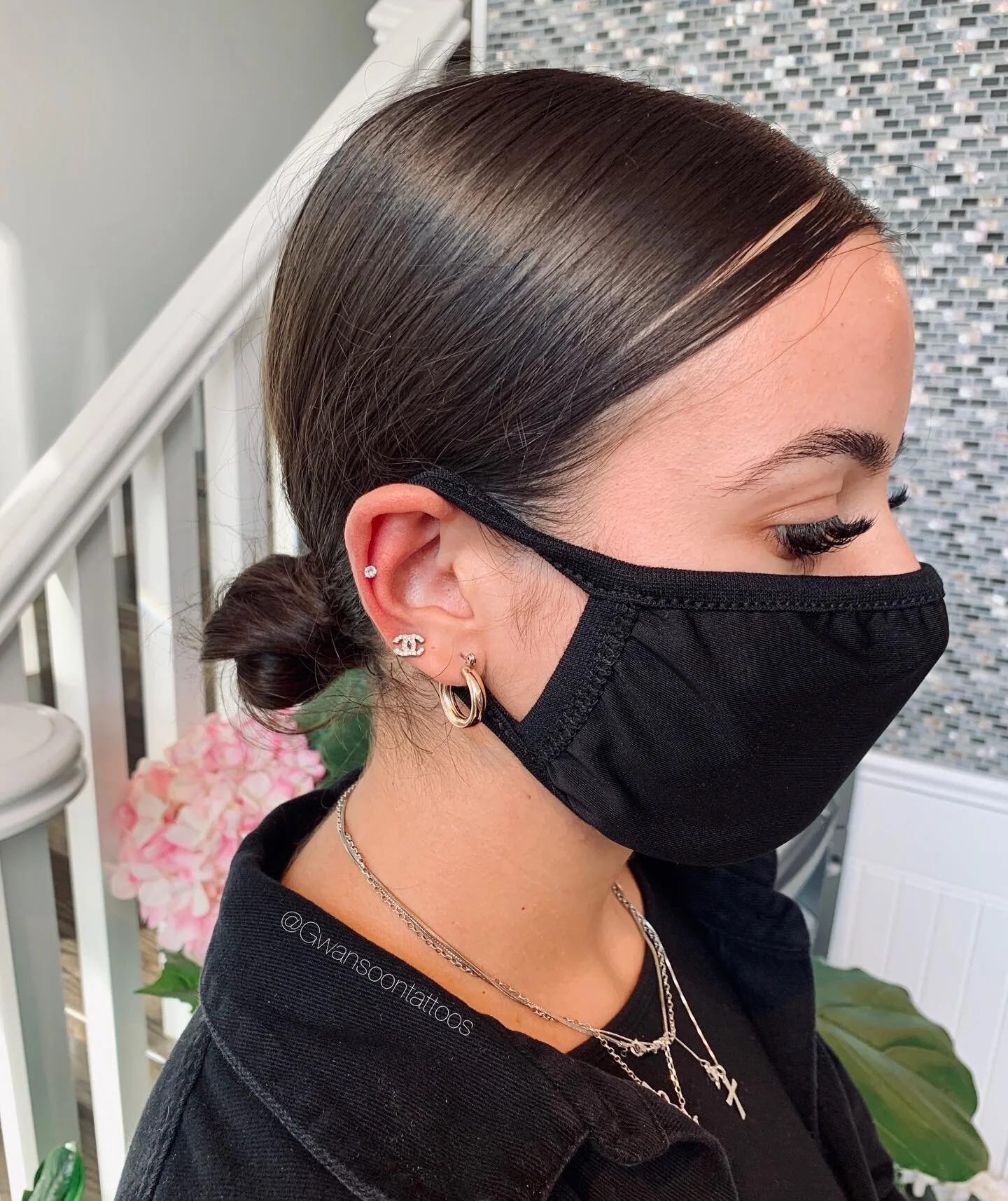 ✨Helix Piercing✨ _____________________________________
Follow us @gwansoontattoos ✍🏼
_____________________________________
☎️ 1-416-909-9055
📩 info@gwansoonleetattoo.com
🖥 www.gwansoonleetattoo.com
_____________________________________

.
.
.
.
.
.
.
.
.
#earpiercing #piercing #piercings #bodyjewelry #facialpiercing #art #fashion #style #tattooart #cartilagepiercing #alternative #alternativegirl #lobepiercing #torontoart #torontoartist #mississauga #toronto #brampton #canada #torontotattoo #mississaugatattoo #earring #jewelry #piercingshop#helix#helixpiercing#helixpiercings#cartilagepiercing#earring