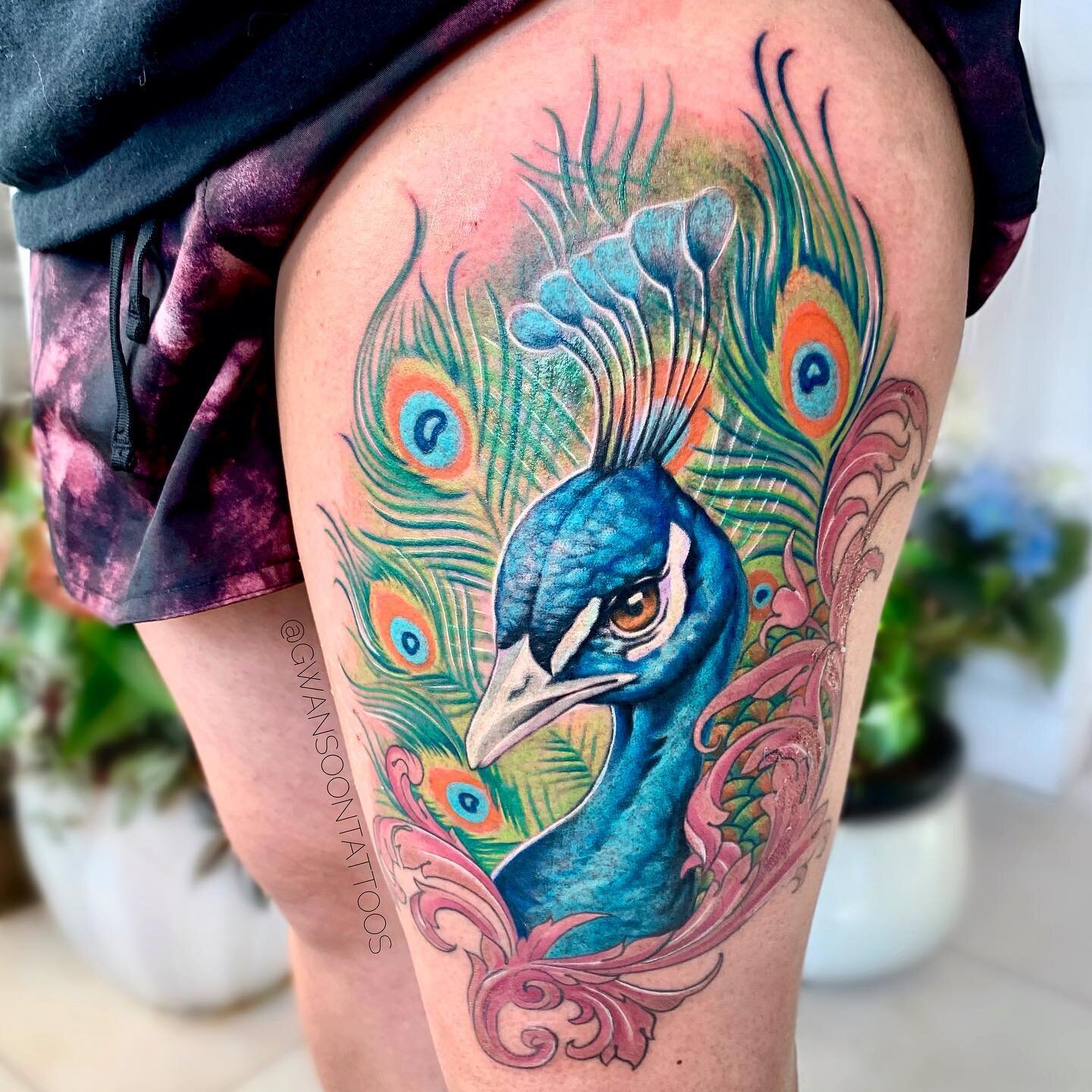 Beautiful custom peacock piece on thigh, done in full colour. Parts healed &amp; fresh. Thanks Lesley! 🦚🎀 _________________________________________________ 

Follow us @gwansoontattoos ✍🏼
_________________________________________________

☎️ 1-416