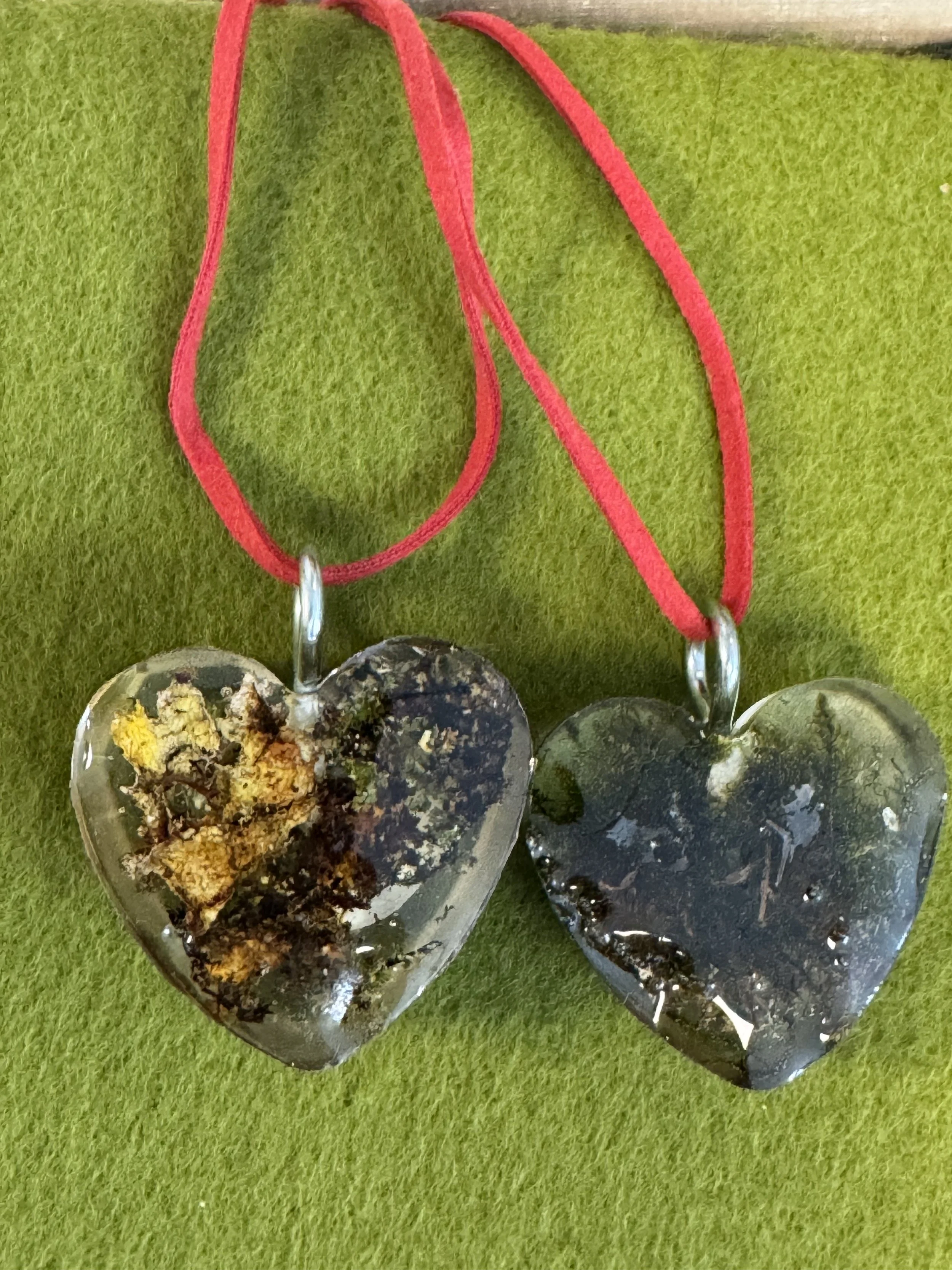 Dark Moss Resin Heart Necklace (Red)