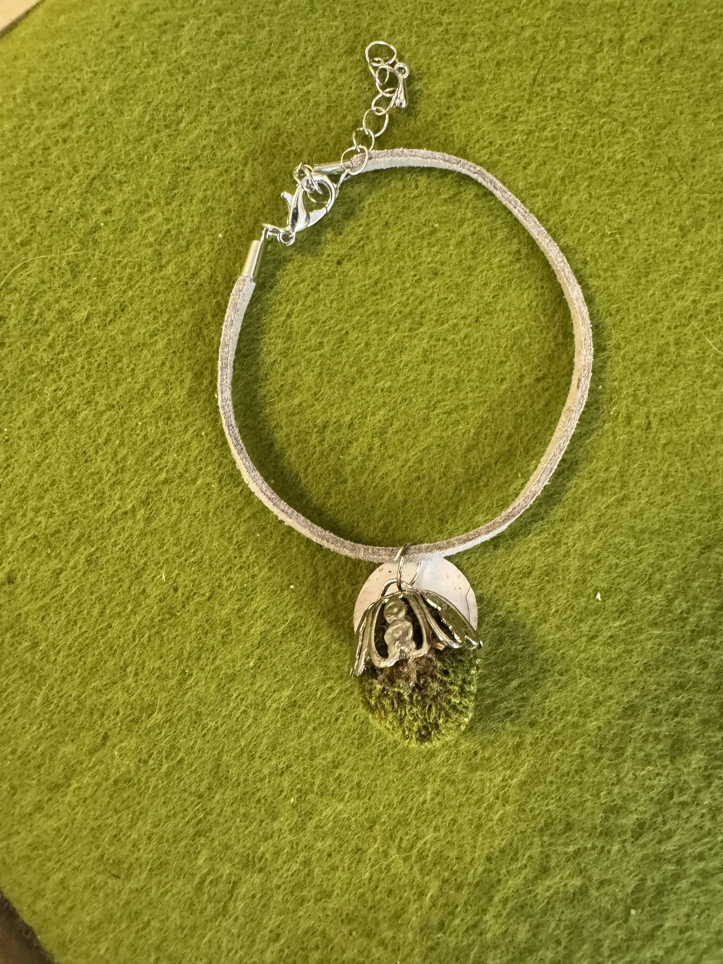 Moss bracelet