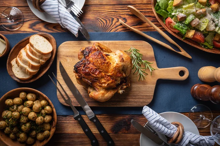 DOZENS OF DINING OPTIONS Explore menus, happy hour specials, hours, location and more at your favorite restaurants by clicking their logo below!