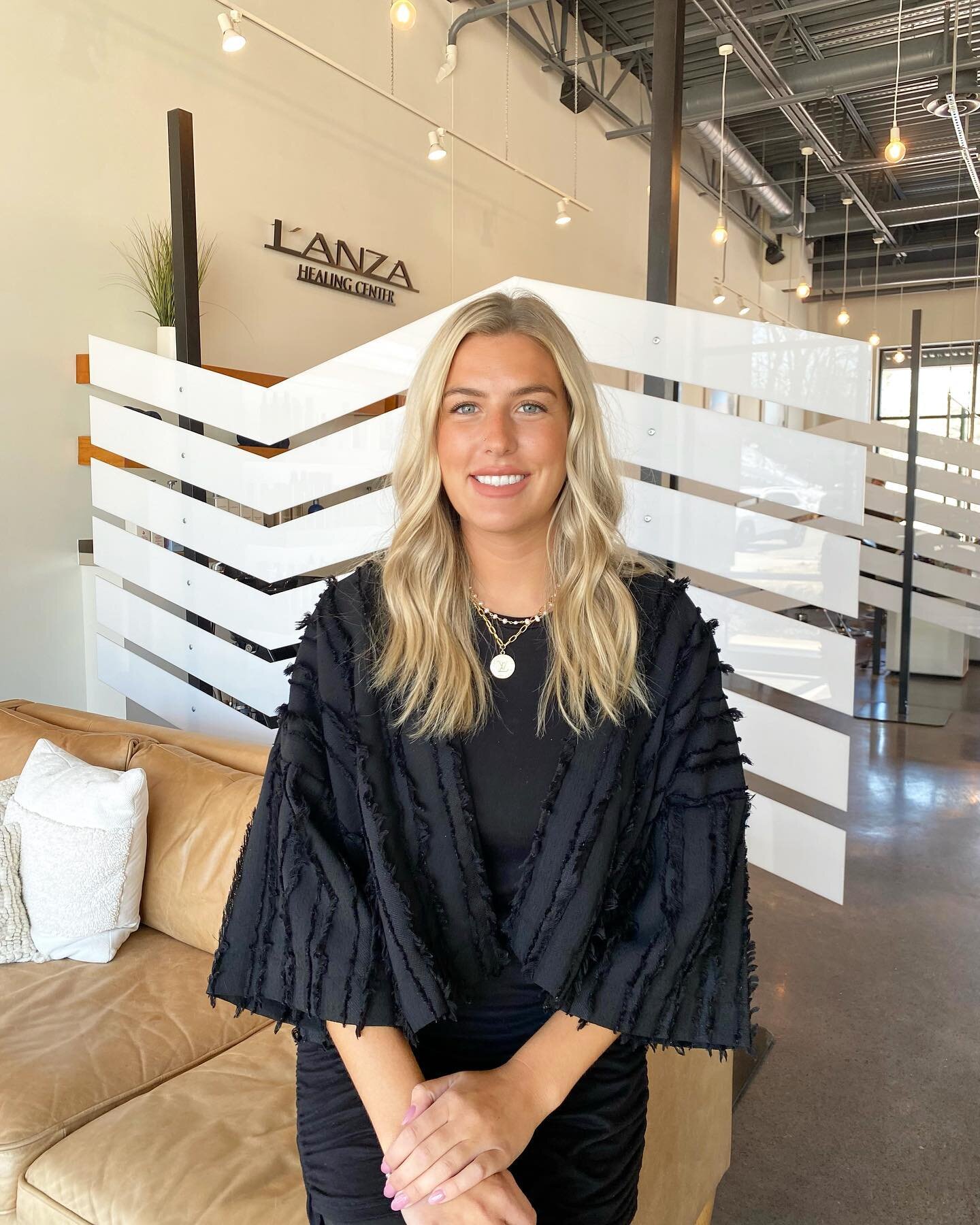 This is @luxehairbyannika

We cannot wait for you to meet this girl! ⚡️

She specializes in blondes, dimensional color, and hand tied extensions.

Annika is now accepting new clients! Call 952-447-1400 to book!