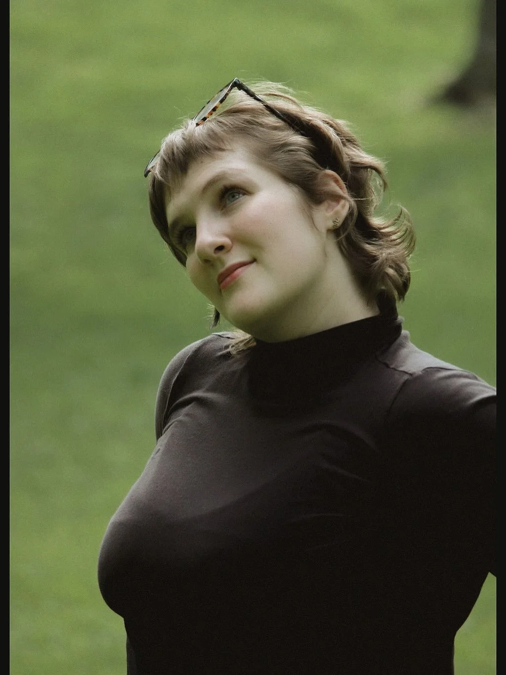 Double gig weekend!! 

Friday 10/17 - Queens of 90s Country with @lindsay.foote feat. @katwallac3 and @alisaamador 🪩🐎💅🏻❣️This one is close to selling out, so make sure you snatch up those last few tickets! 

Sunday 10/19 - Left of the Charles at 