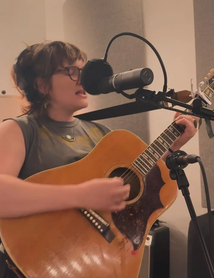 First gig of the year is on the horizon! 🦅 

Excited to be joining @see.ooper for a solo set at Folk at @cambridgefoundry on January 31st! Tickets are on sale now ❤️