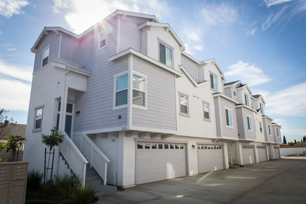 <b>Midtown Park</b><br>— Downey, CA —