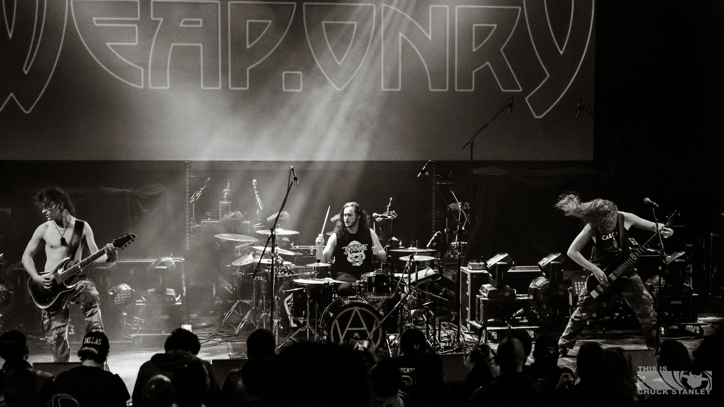 ALIEN WEAPONRY