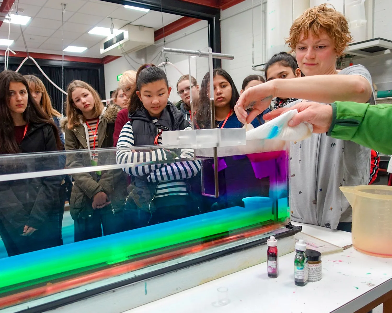 Students discover how gravity currents work in the Climate and Fluids lab. Image: Larisa Medenis .