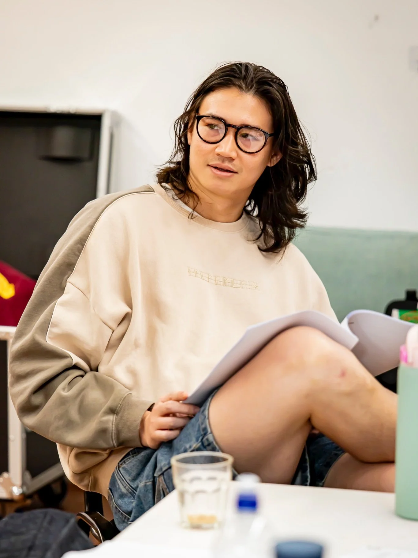 🌕🌕 Rehearsals are well underway! 🌕🌕

Handful of wonderful shots by @3fatesmedia from our first day and design presentation last week.

La Mama Presents an Antipodes Theatre Company production of
月を見る夜 MOONGAZING (Premiere)
📅 From Feb 4th 2026
⏳7