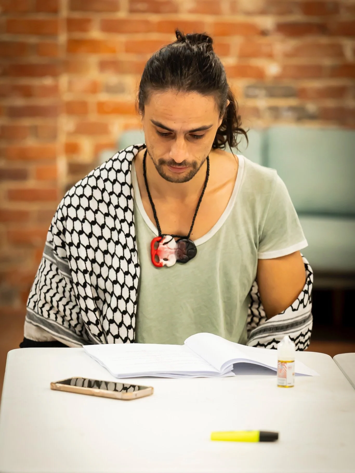 ⛰️⛰️ Day One! ⛰️⛰️

Handful of wonderful shots by @3fatesmedia from our first day and design presentation yesterday.

Friendship, grief and forgiveness collide against the backdrop of a hunters cabin in rural Aotearoa, New Zealand.

Tāne &amp; Isaac 