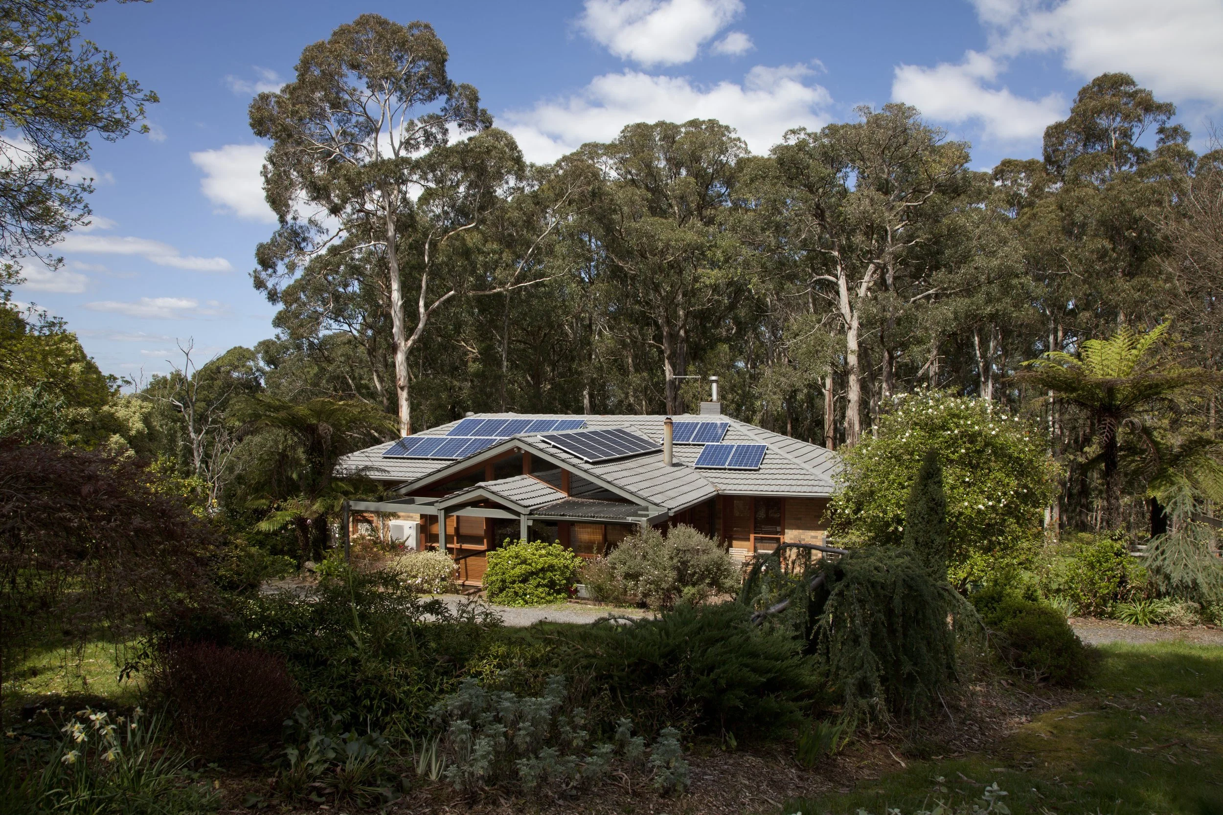 Home Batteries 101- an Introduction to Home Batteries