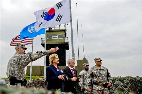 HillaryKorea.jpg