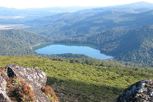 Lake_Rotopaunamu.jpg