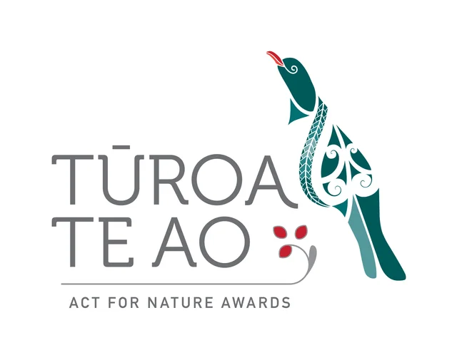 TUROA_TE_AO_LOGO_VERTICAL_RGB_LG.jpg