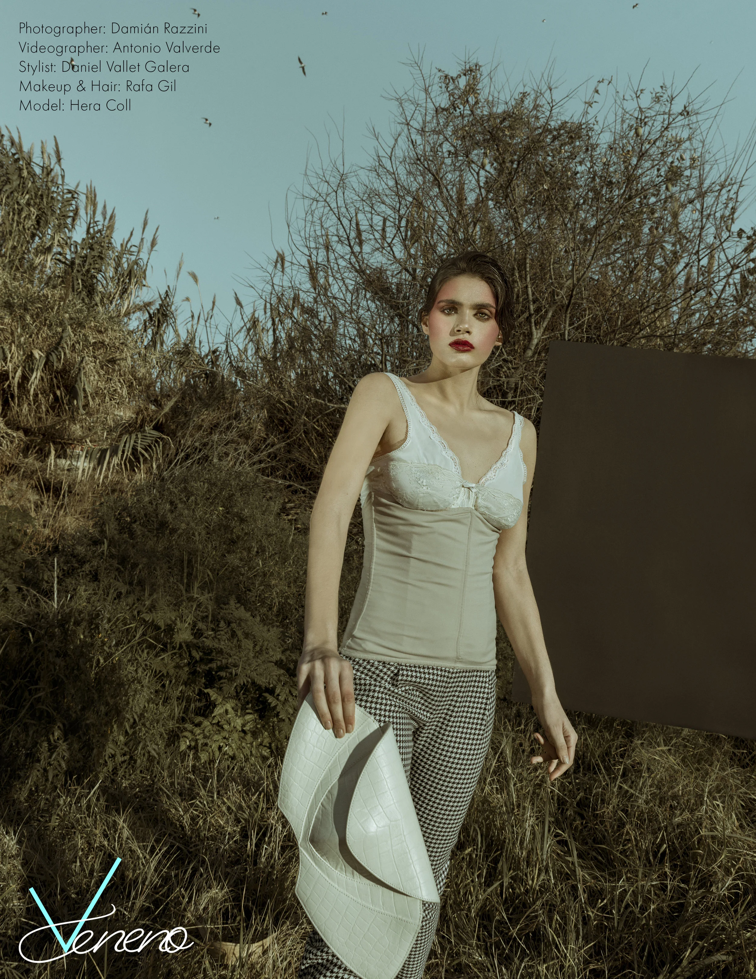 Troussers: Madame Sui, Corsette: Sanselle, Lace Top: Woman Secret, Bodice: Leonisa, Handbag: Martina Wys