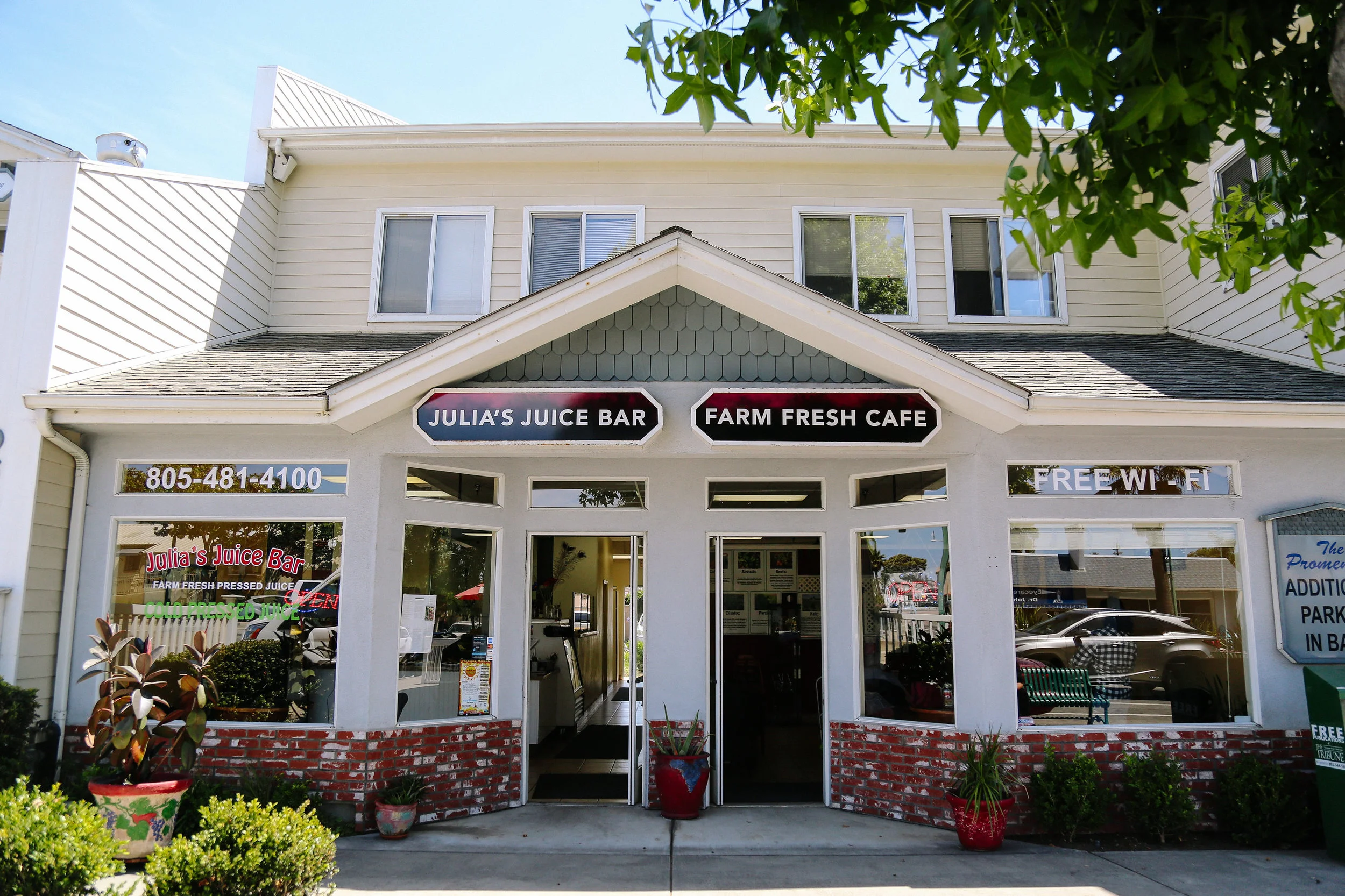 kendra-aronson-julias-juices-CAFE-249.jpg