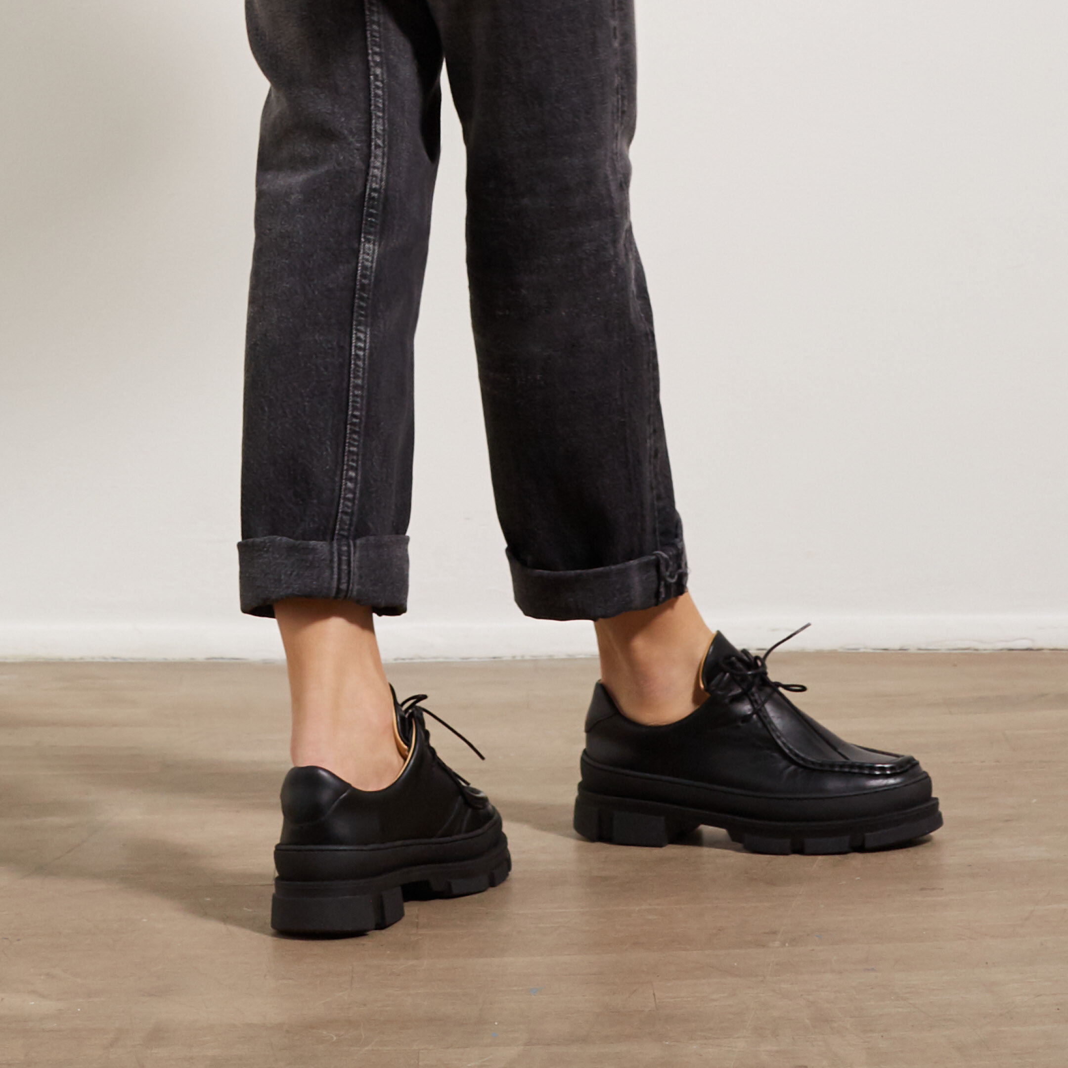 an hour and a shower — Loafer Squash Black