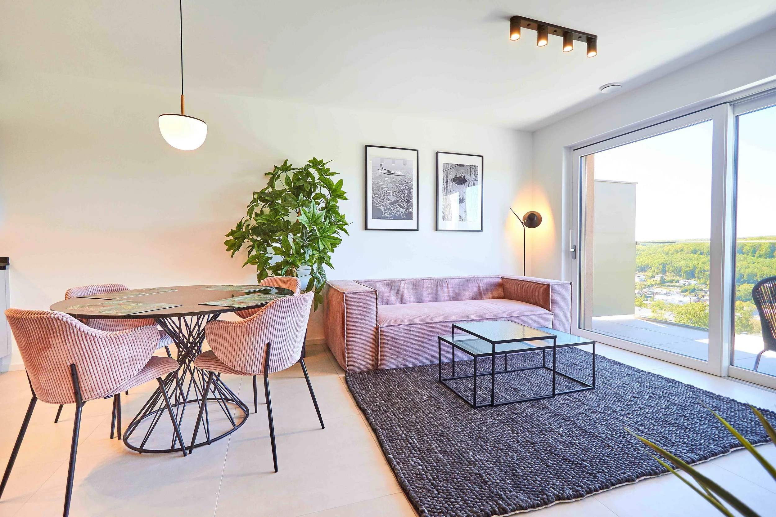 03 Livingroom V3.jpg