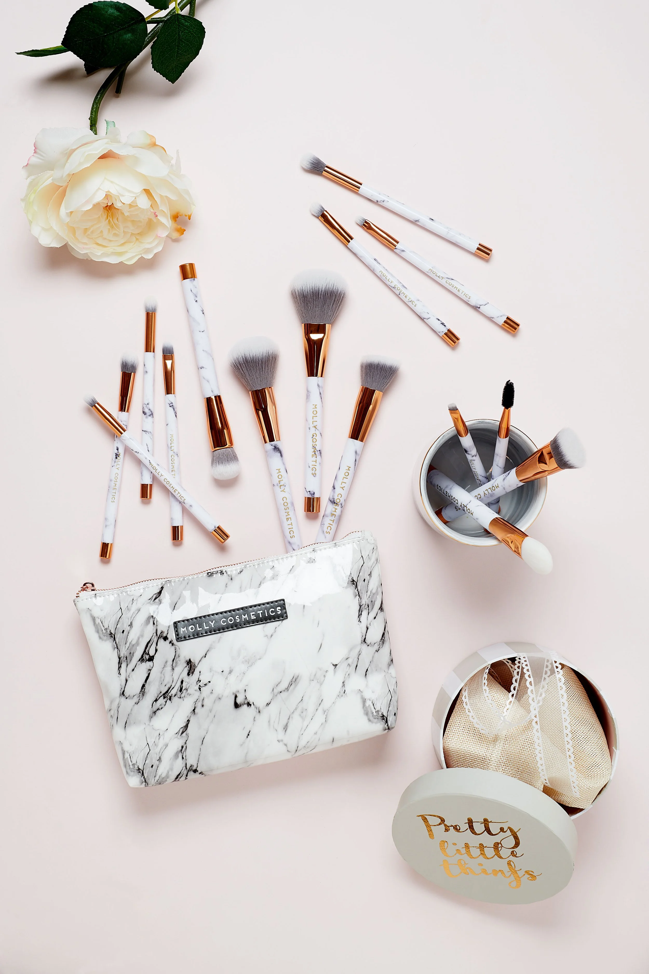 MollyCosmetics Brushes set.jpg