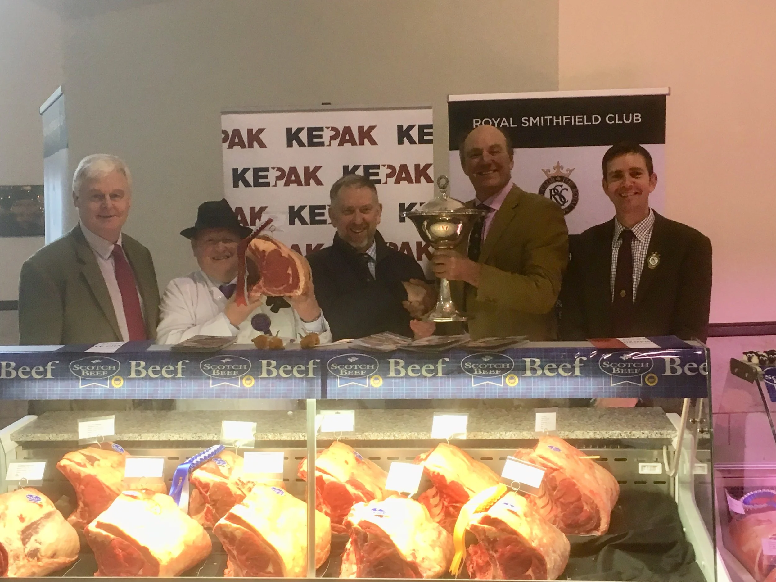 L-R Alan McNaughton Kepak McIntosh Donald, Judge Neil Ewing, winner Matthew Currie, Smithfield President Neil Gourlay, Smithfield Secretary Richard Saunders