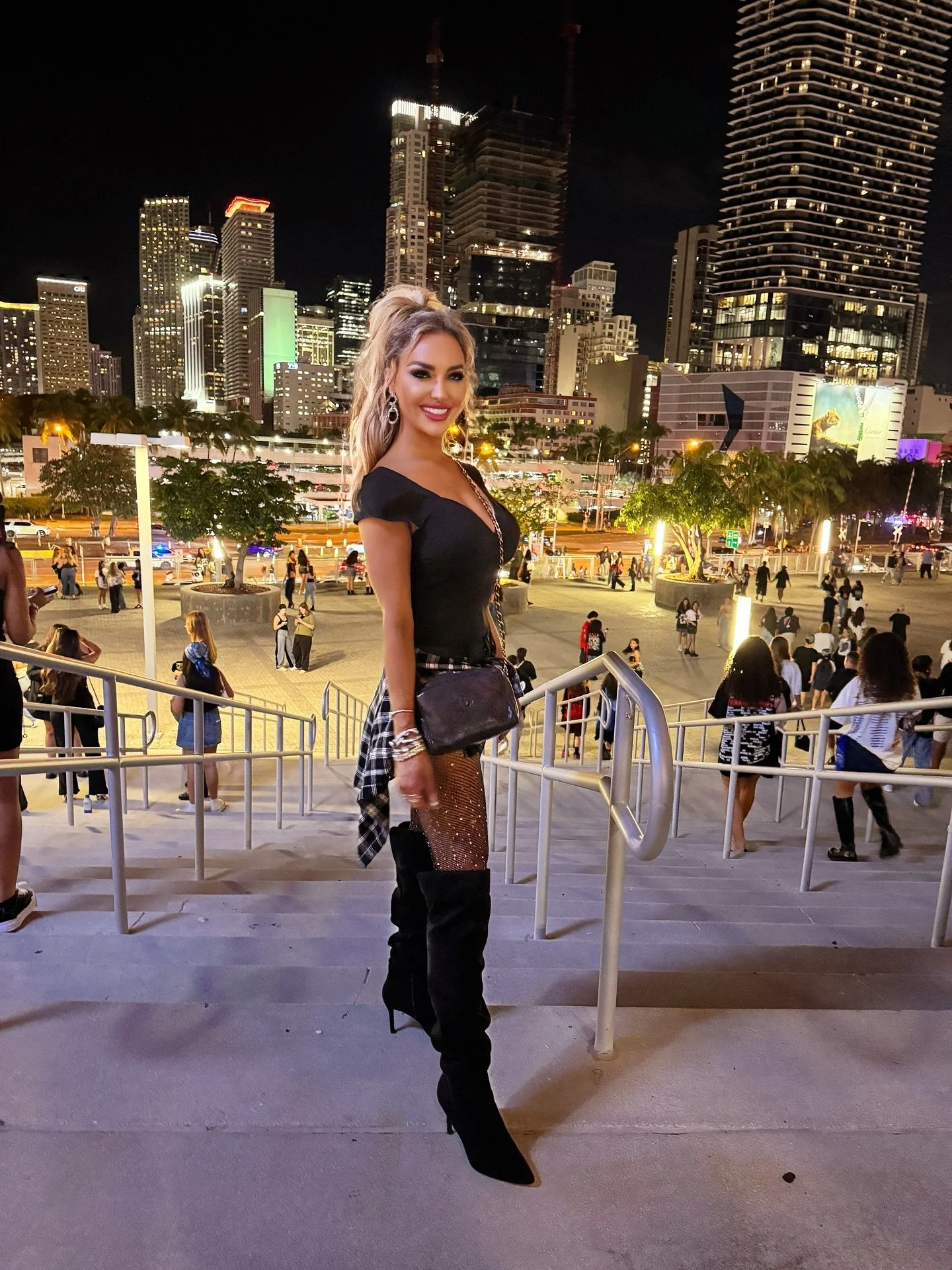 Music has always been one of the greatest forces in my life. I’ve been to countless concerts, but last night felt different—electric, raw, and almost transcendent. @billieeilish didn’t just perform; she commanded the energy of the e