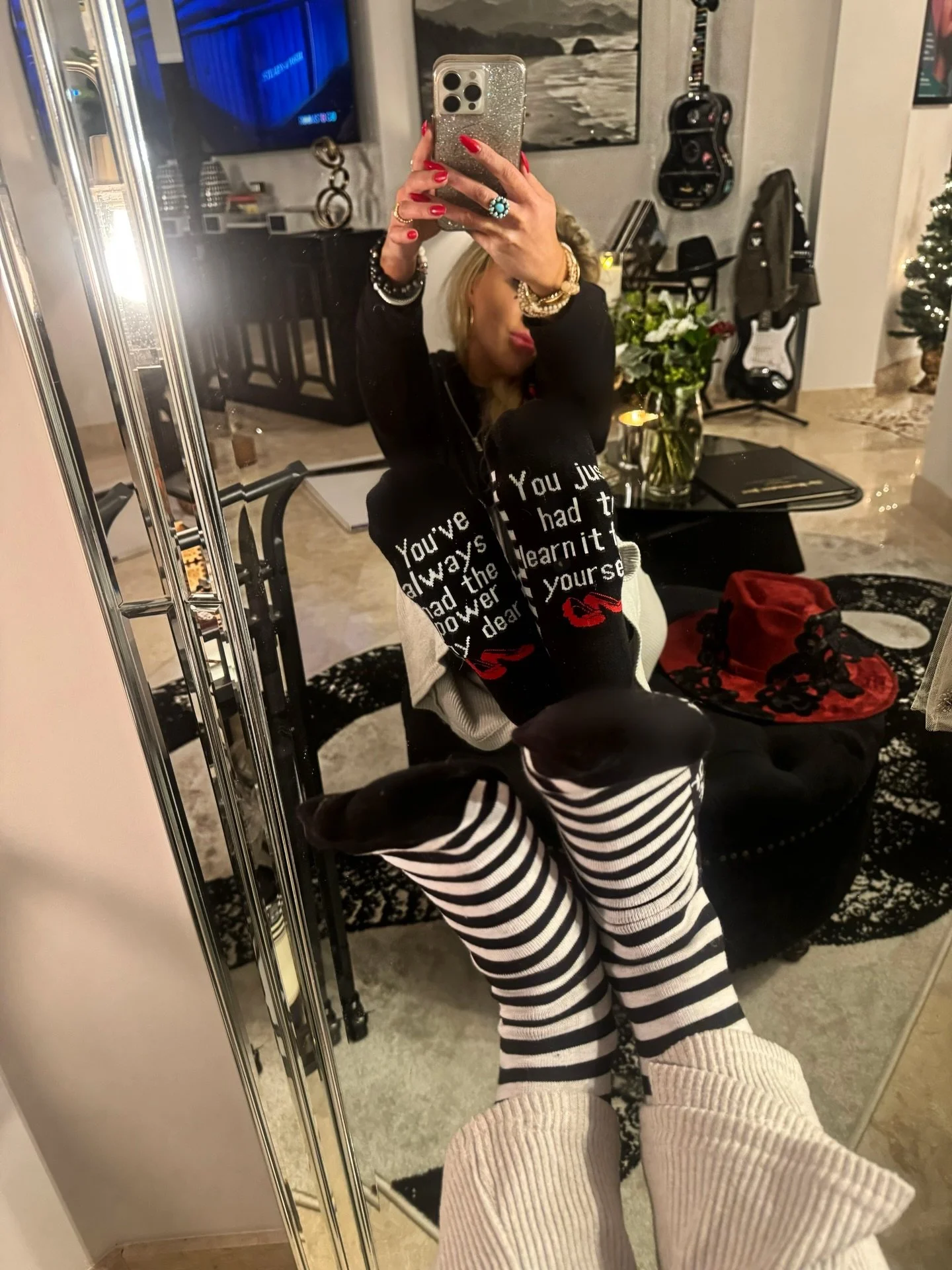 &lsquo;You&rsquo;ve had the power all along, my dear.&rsquo; 💫👠 Set to Stevie Nicks. Lived in real time. Magic always has a way of showing up. Still processing a very Taurus few weeks filled with music, art, old souls, solitude, divine timing, and 