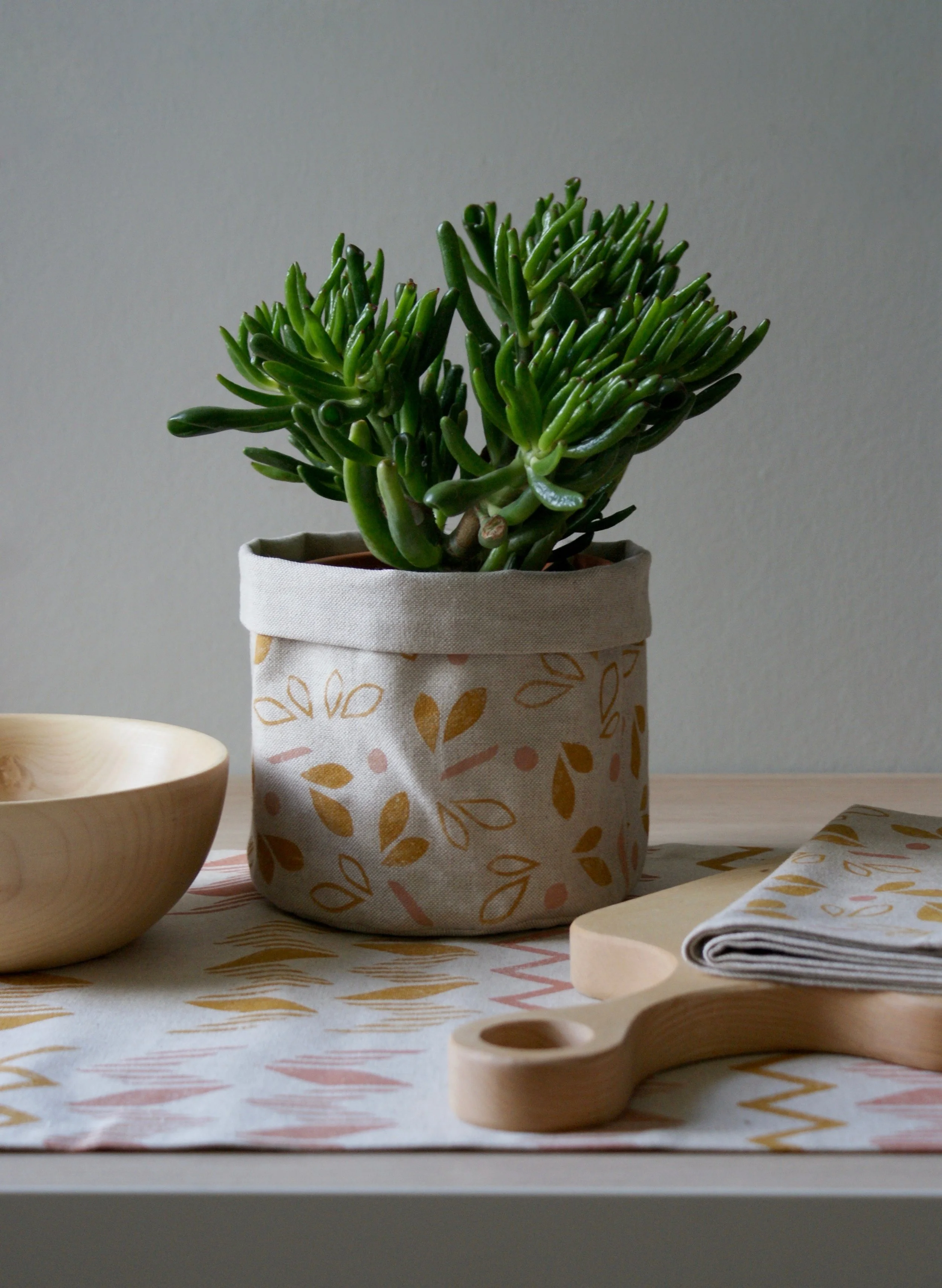 Block printed Fabric Bread Basket // Slouchy Cotton Linen Bag. Hand printed Textile hold all. Spring pattern Cotton Pot. Handmade storage. Selwyn House Tableware.