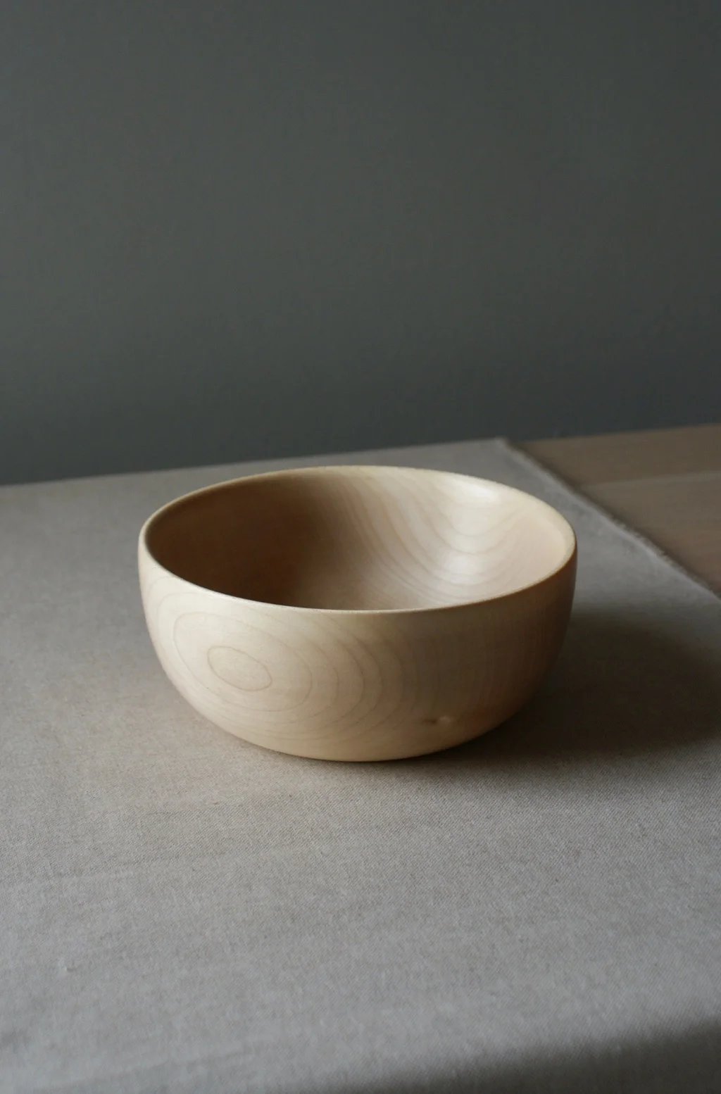 Handmade Sycamore Serving Bowl // Wooden fruit bowl. Wood salad bowl. Carved bowls. Woodturning. Decorative bowl. Solid wood turned dish.