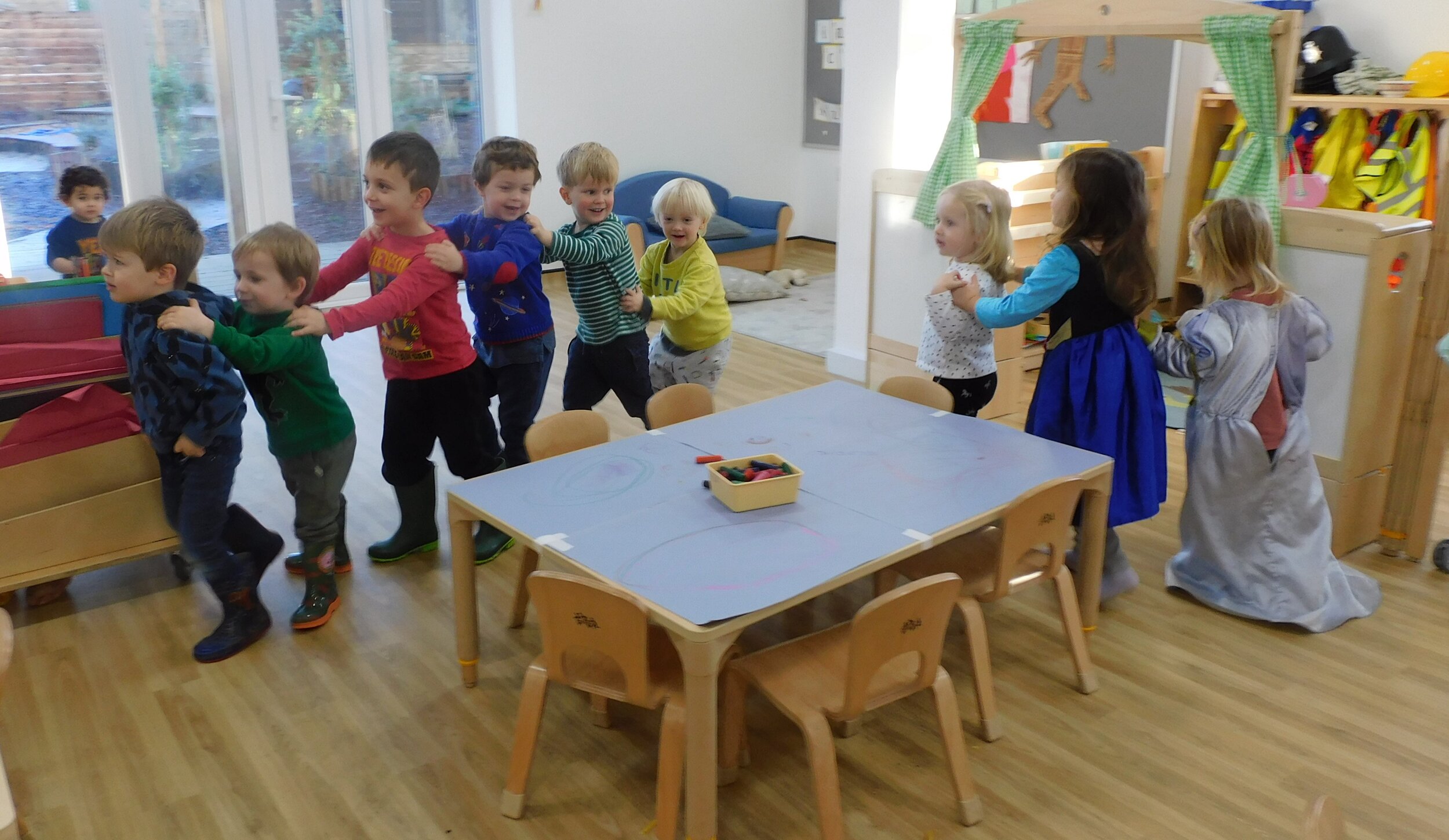 Dance train!