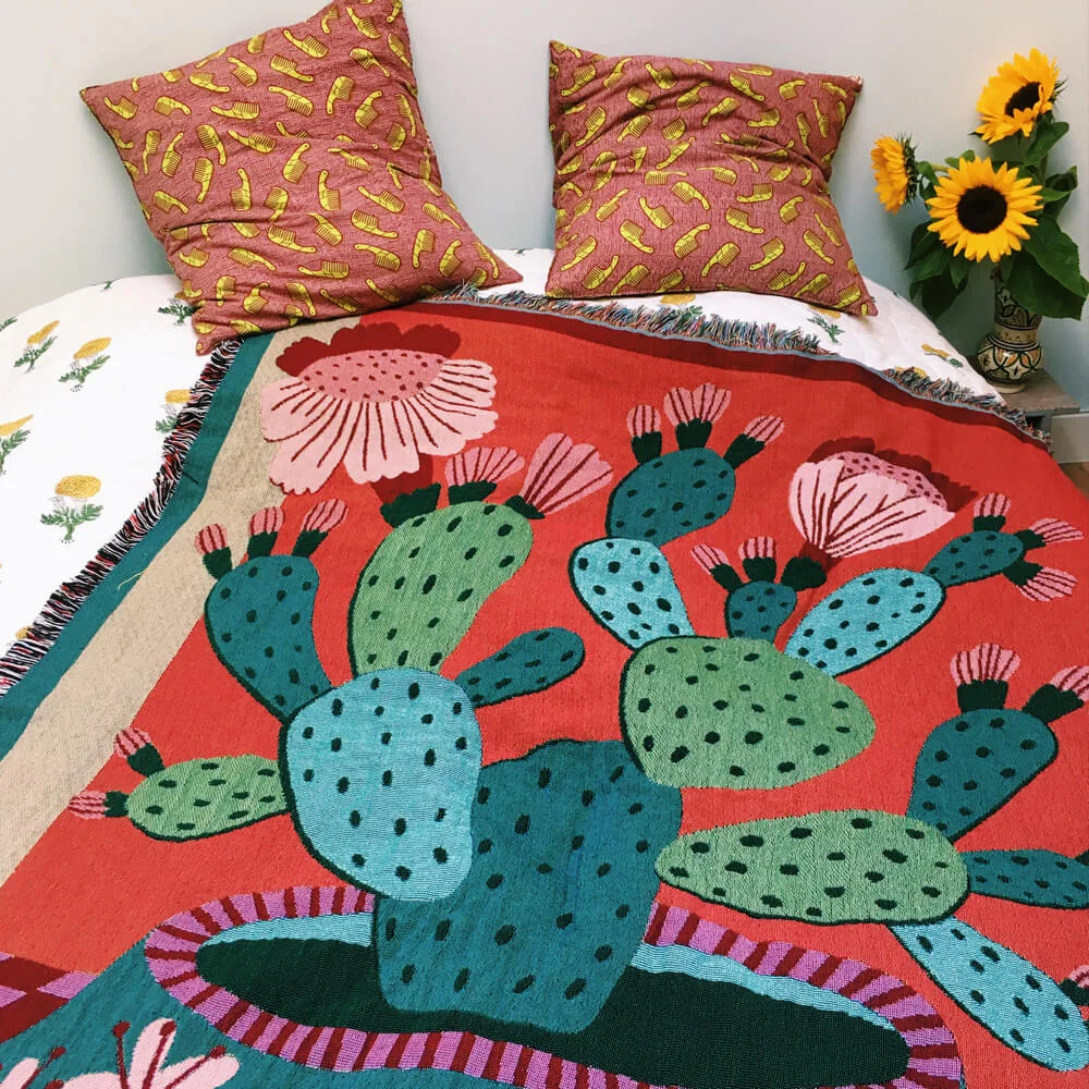 bodiljane-cactusthrow4-tiny.jpg