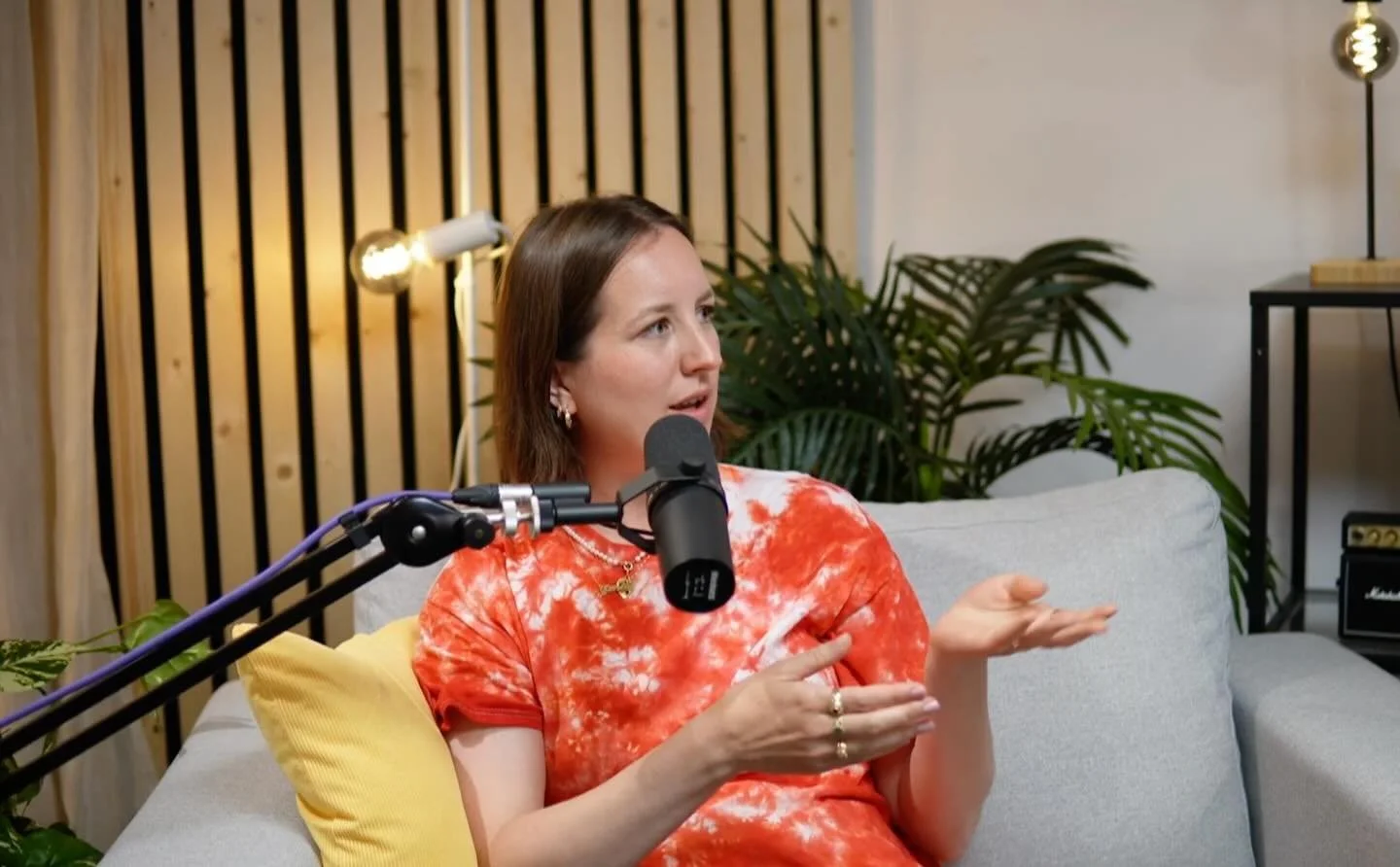 Hello 👋 I&rsquo;m a speaker now! 🤭 After years of avoiding speaking in public and saying no to talks (even the one that came with a 5 star hotel in Dubai 😳), I wanted to overcome that fear. This year I decided to say yes to more speaking opportuni