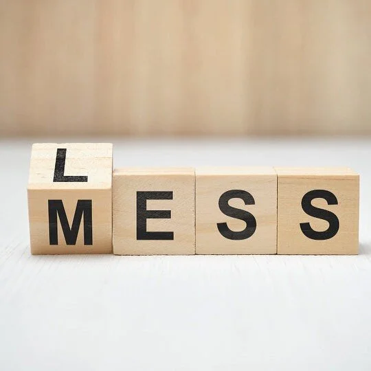 Do you need help clearing out your unwanted items and creating an orderly space? Above and Beyond is here to help! ⭐️⭐️ #declutteryourlife #organizedlife #moveday #assistedliving