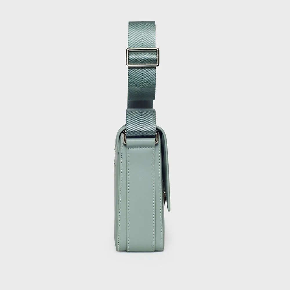 ArticleGoods_01_Bag_Side_Grey.jpg